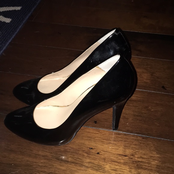 Heels - Picture 2 of 3